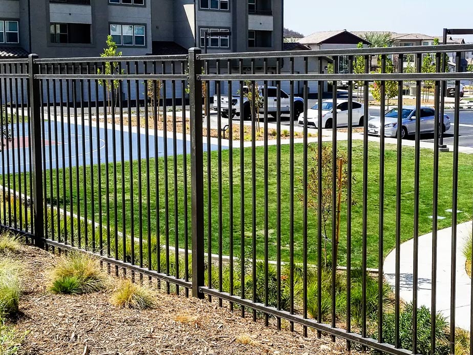 aluminum fence company in the Lincoln area.