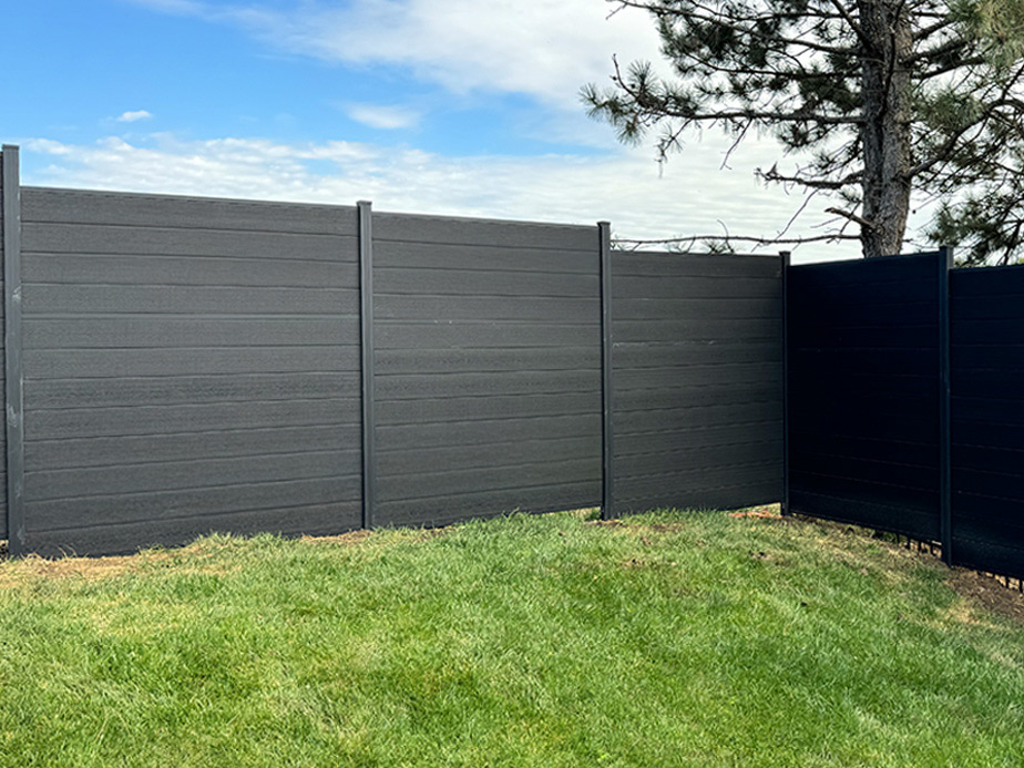 Composite Fence Contractor in Lincoln