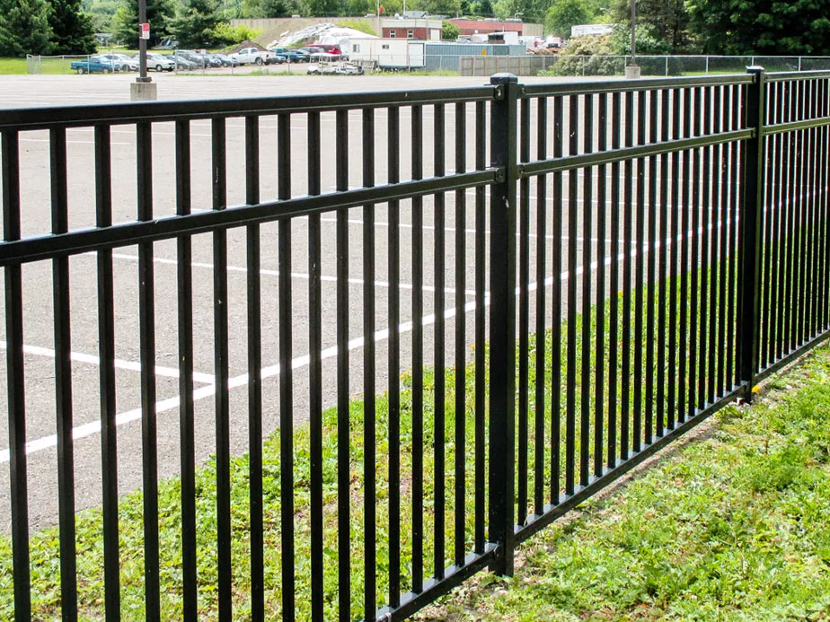 Commercial Fence Contractor - Lincoln