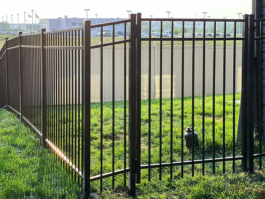 aluminum fence company in the Lincoln area.