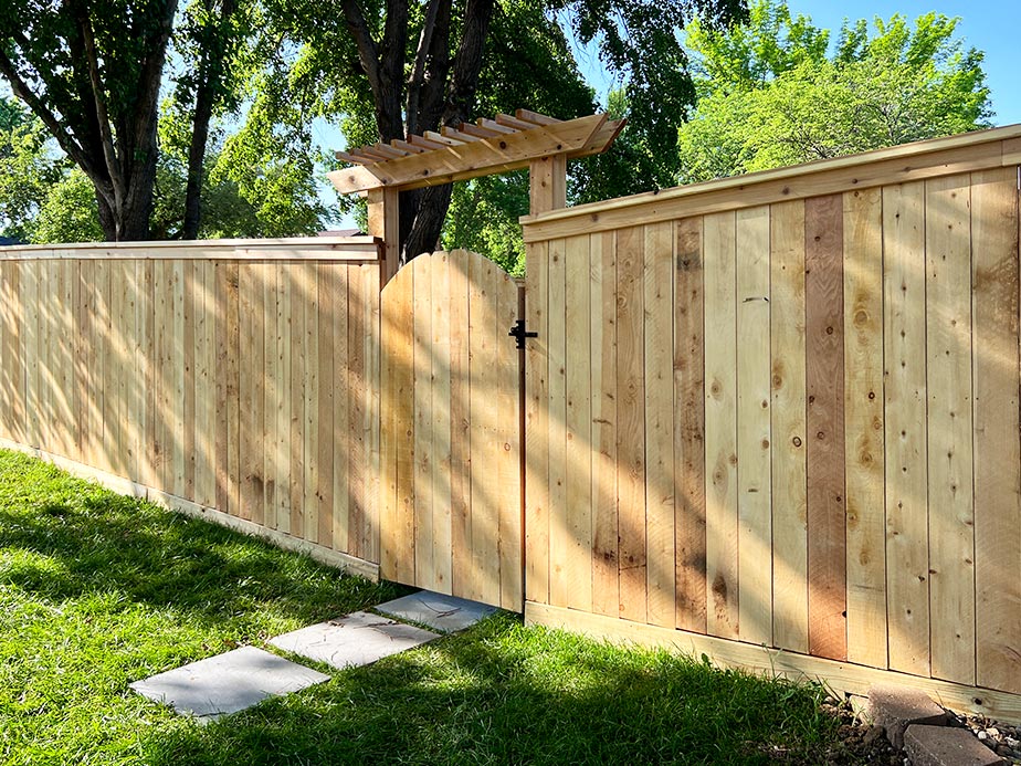 Lincoln residential fence installation company