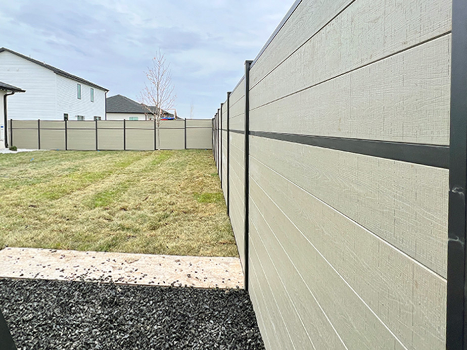 Composite fence contractor in Lincoln