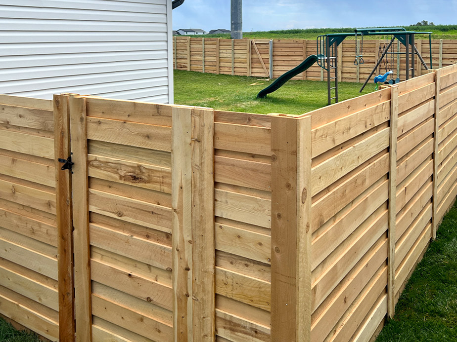 Wood fence contractor in Lincoln